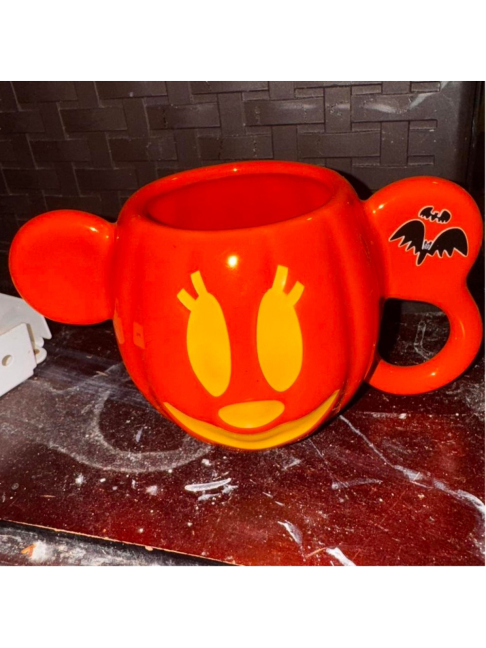 DISNEY PARKS MINNIE MOUSE HALLOWEEN PUMPKIN MUG 2016 collectors ceramic orange